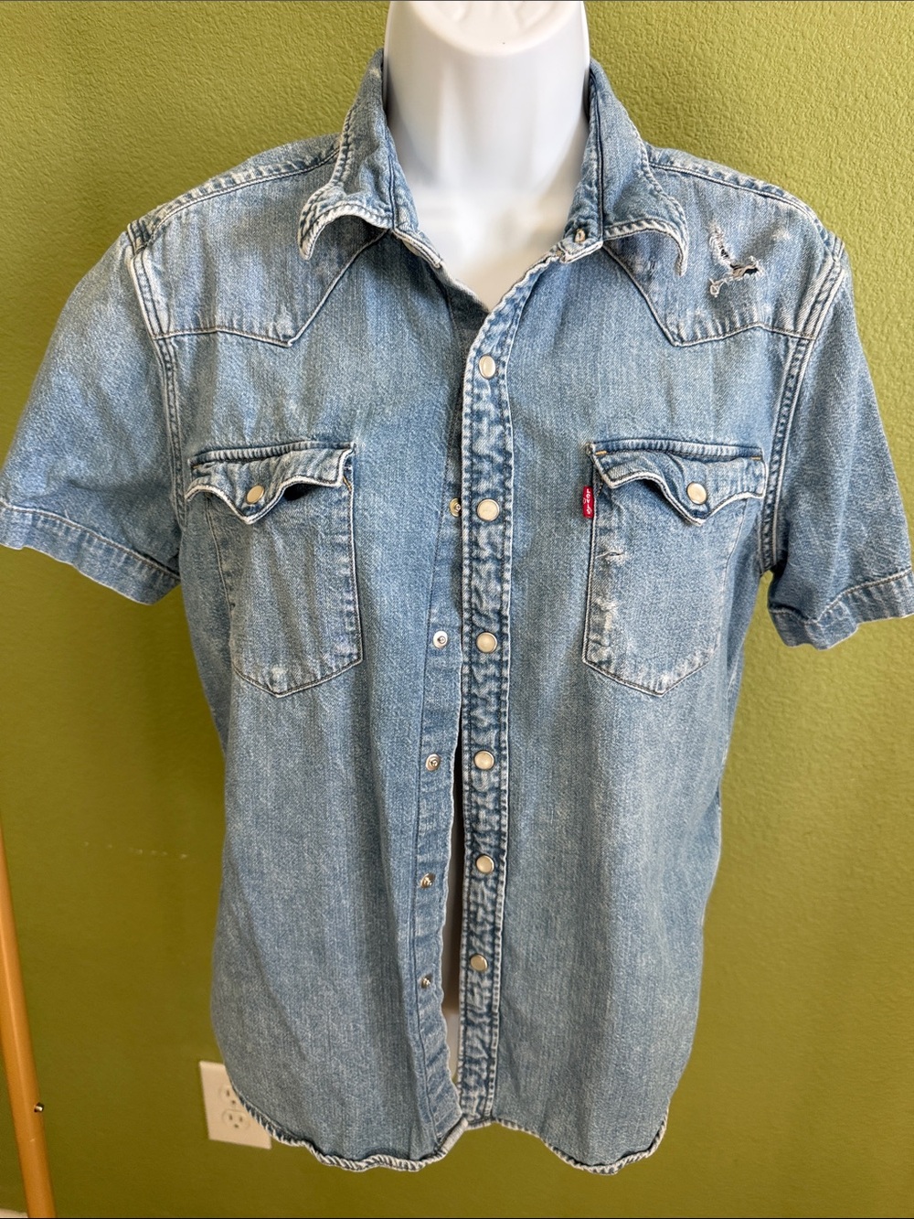 Levi's Light Blue Denim Western Short Sleeve Button-Front Shirt